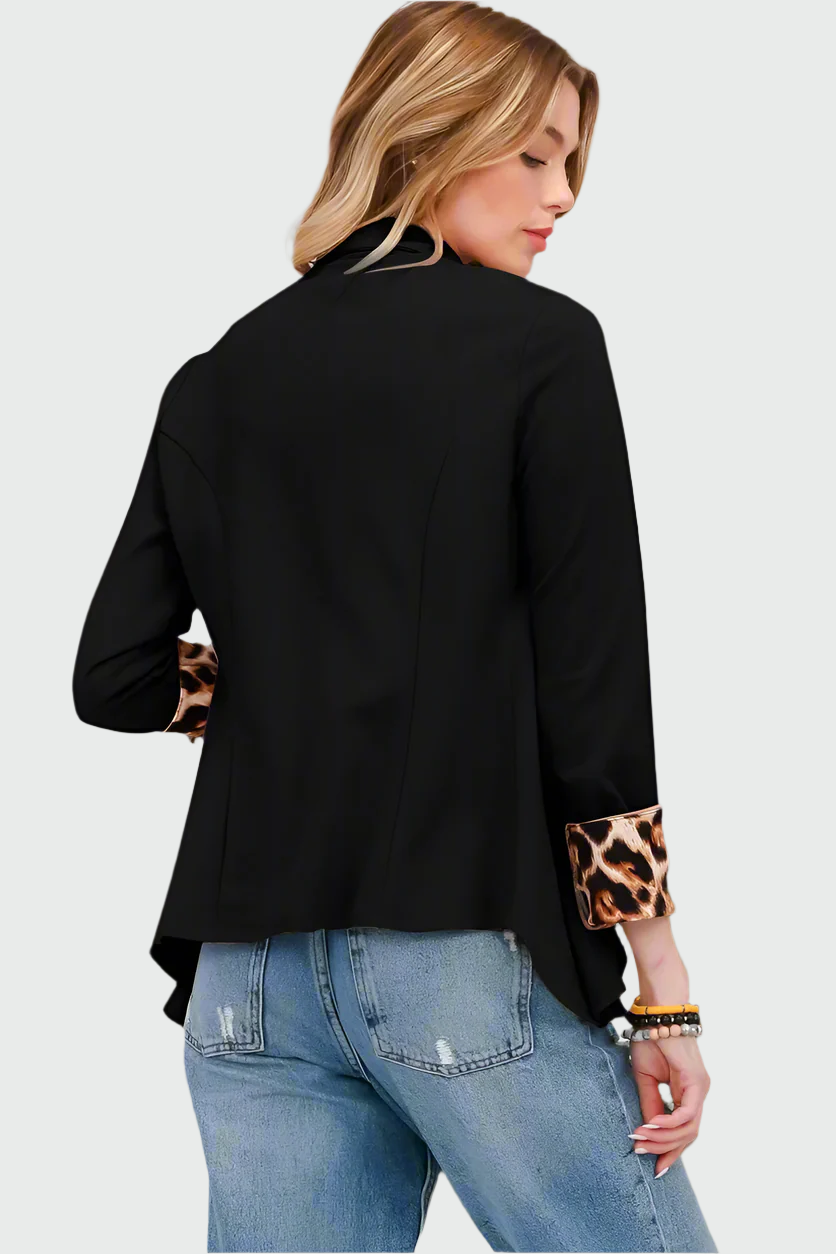 Livia - Modieuze Opgerolde Luipaardblazer met Open Voorkant