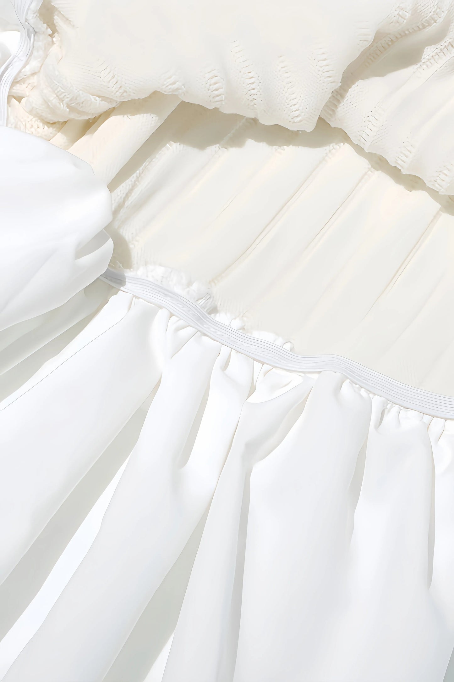 Elin - Geplooide Mini Jurk met Uitlopende Mouwen