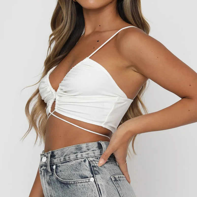 Havienna - Zwarte Cut-Out Crop Top met Strikdetails