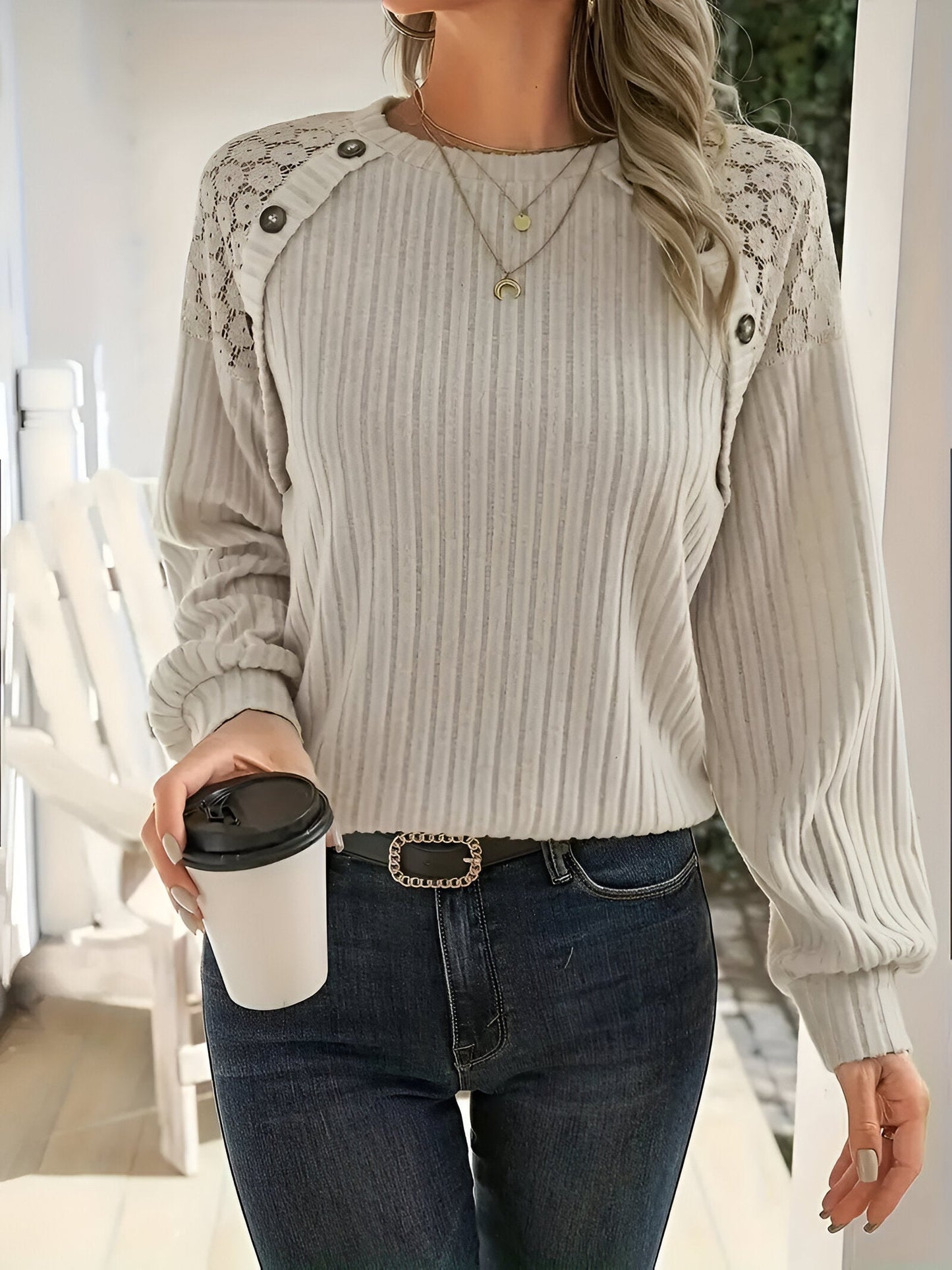 Chayenne - Elegant Sweatshirt met Kanten Details