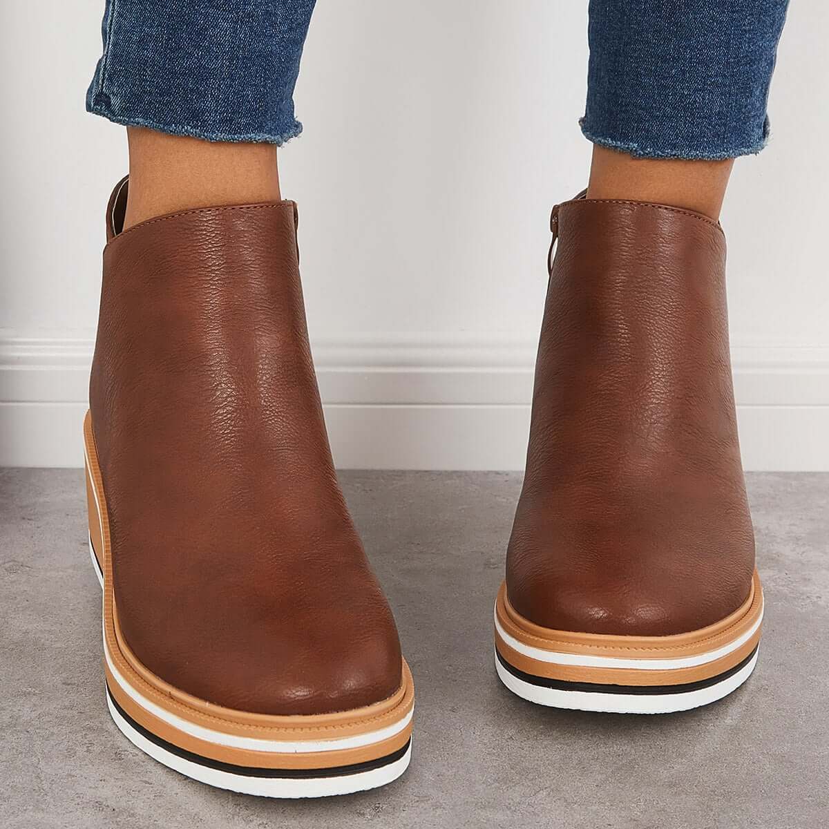 Dames Enkelboots met Rits – Zwart Leer, Plateau Hak voor Casual en Avondkleding