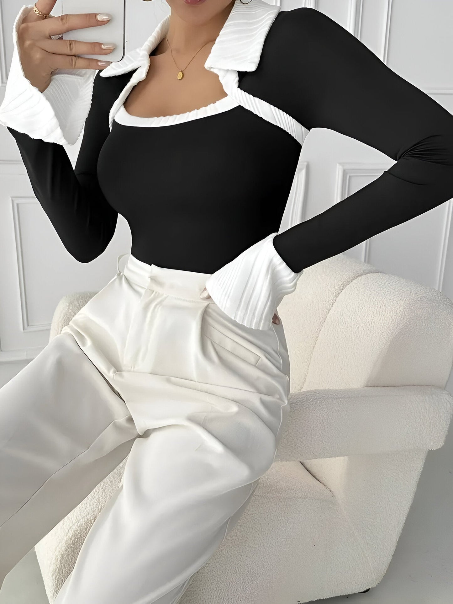 Bluma - T-shirt met Contrasterende Kraag