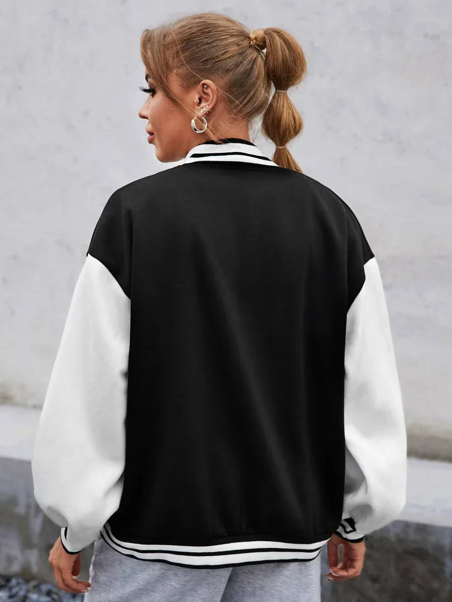 Dames Varsity Bomberjack – Zwart, College Jack met Letterprint, Casual Streetwear