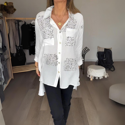 Noëlla - Artistieke Blouse met Handgeschreven Print