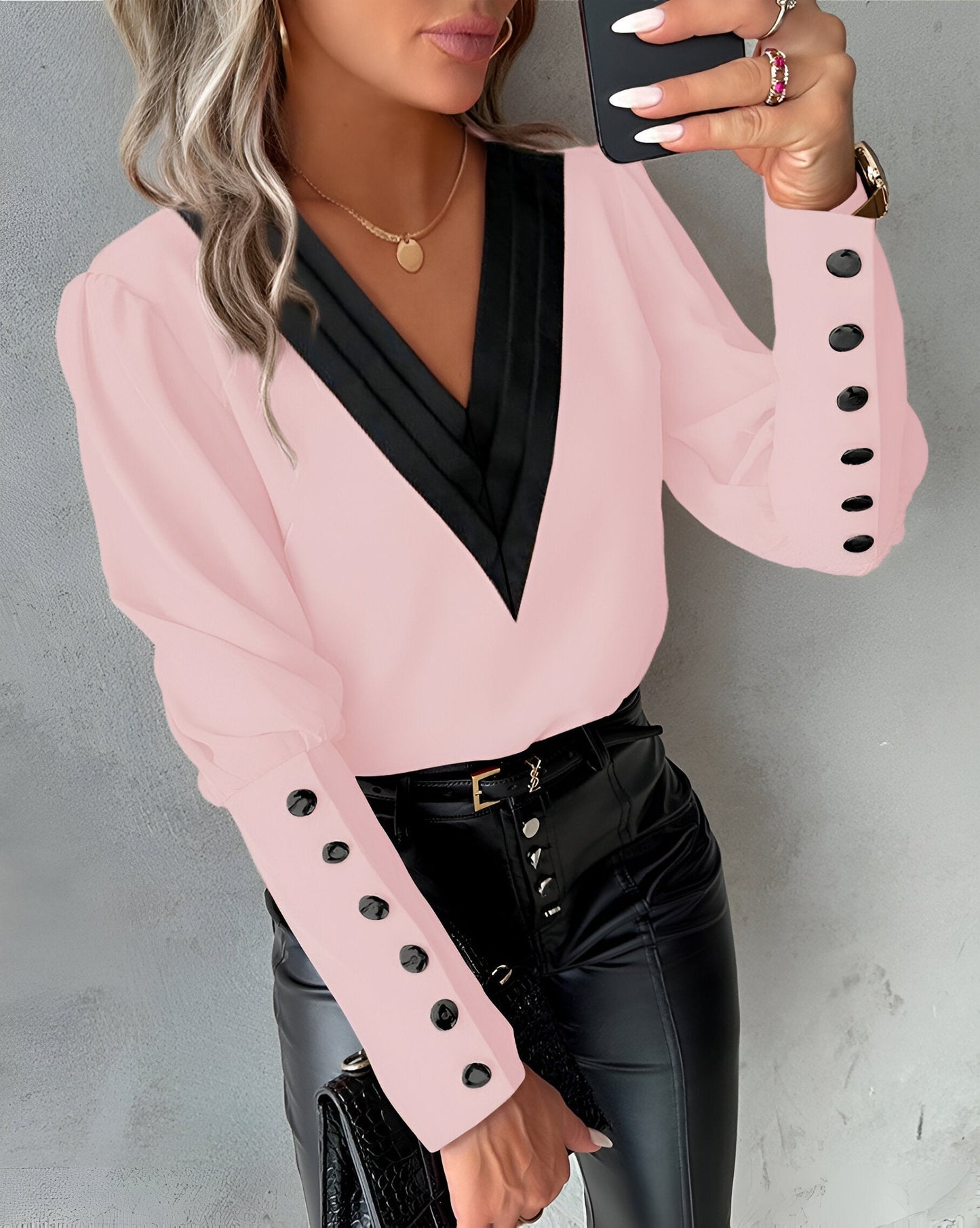 Caris - Blouse met V-hals en Colour Block