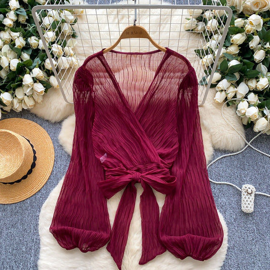 Bylle - V-hals Blouse met Strik en Ruches