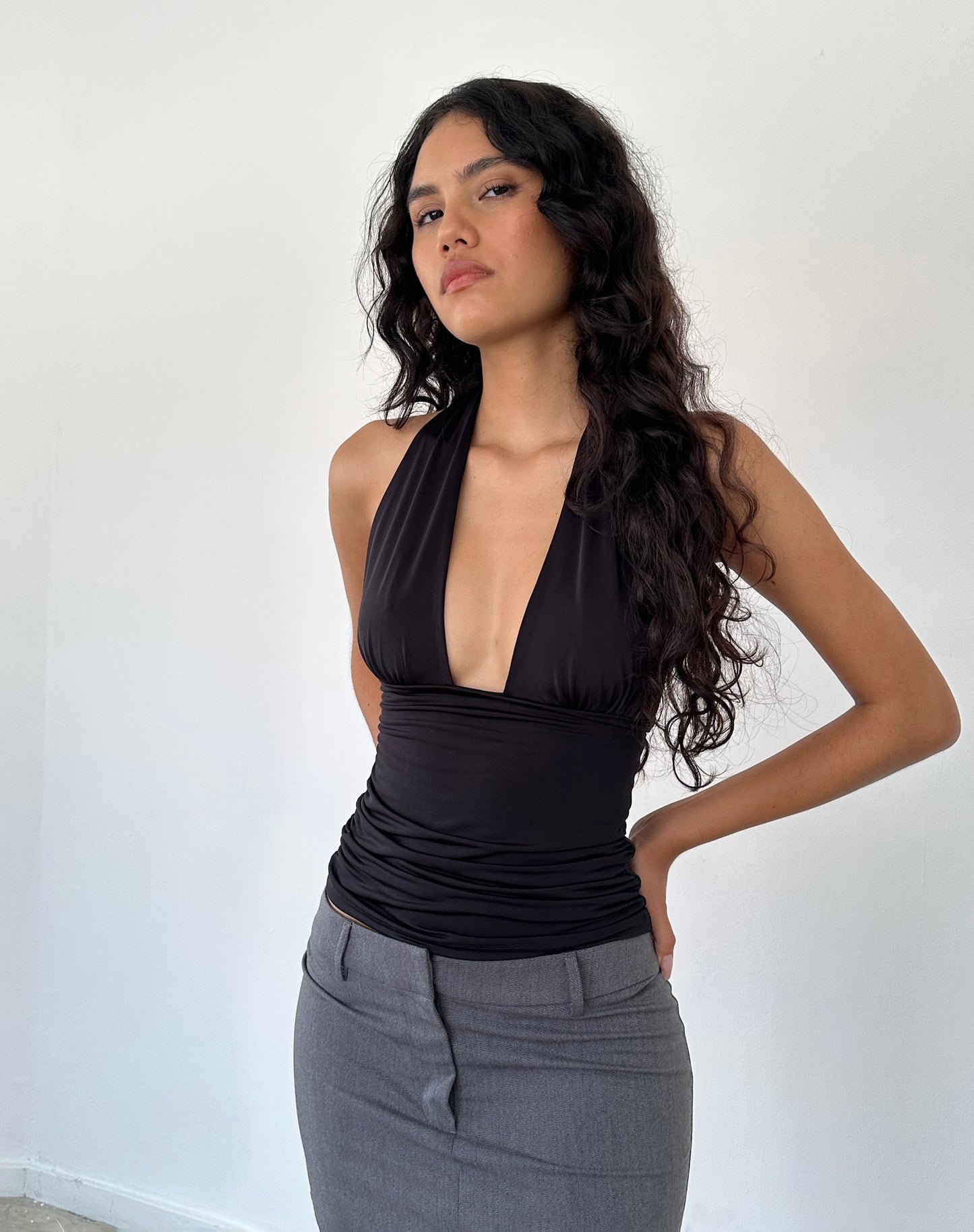 Gaelle - Verleidelijke Haltertop met Diepe V-hals