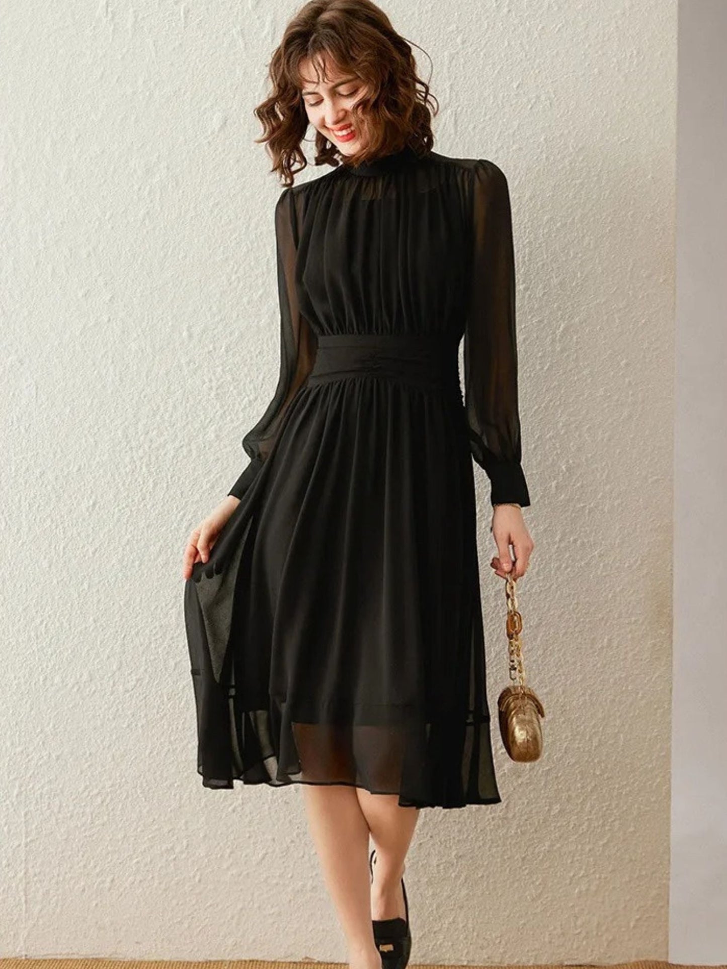 Transparante Mouwen Midi Jurk met Hoge Hals – Elegante Keuze voor Elke Gelegenheid