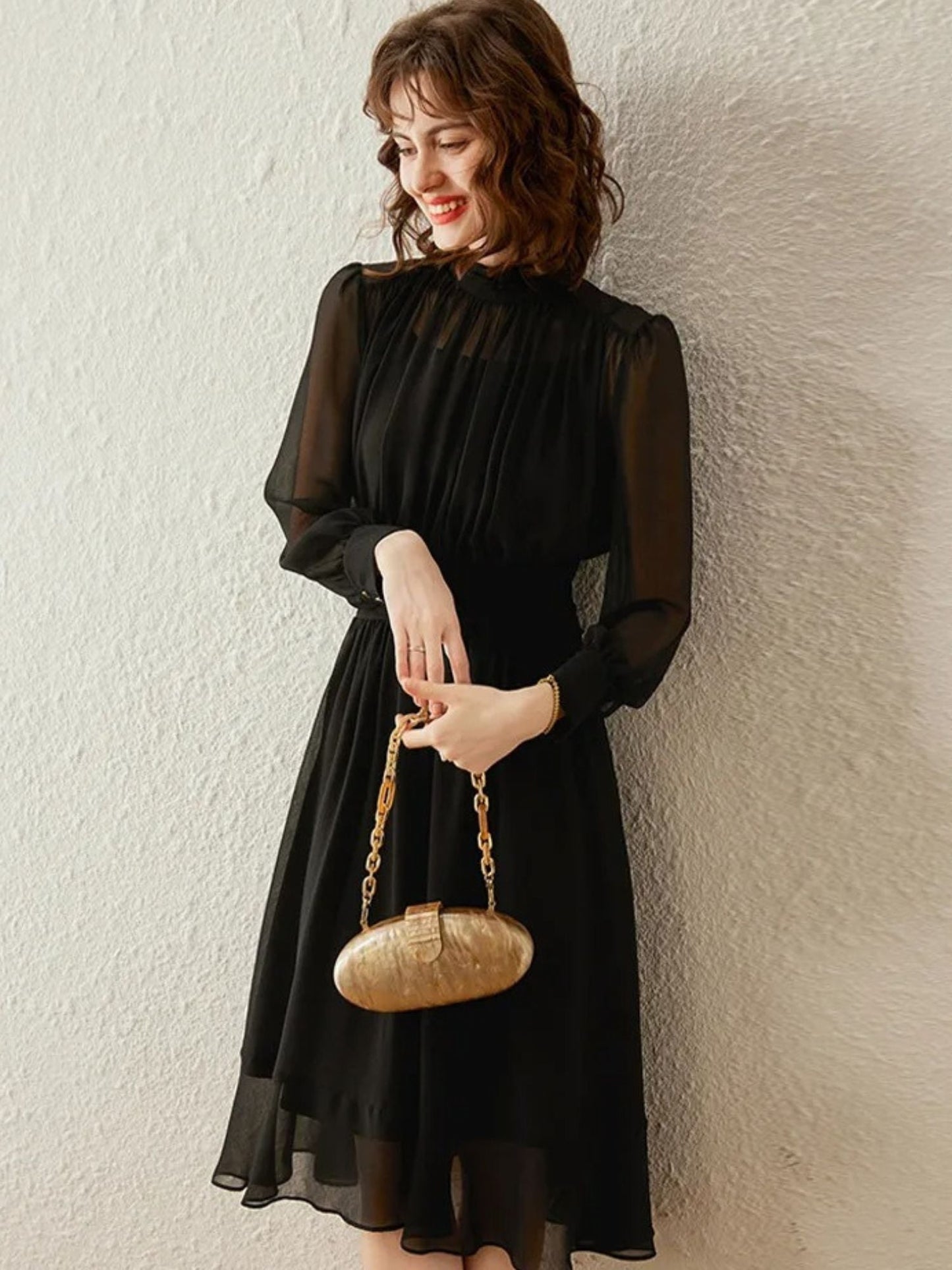 Transparante Mouwen Midi Jurk met Hoge Hals – Elegante Keuze voor Elke Gelegenheid