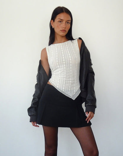 Gionella - Elegante Mouwloze Kanten Top met Asymmetrische Zoom