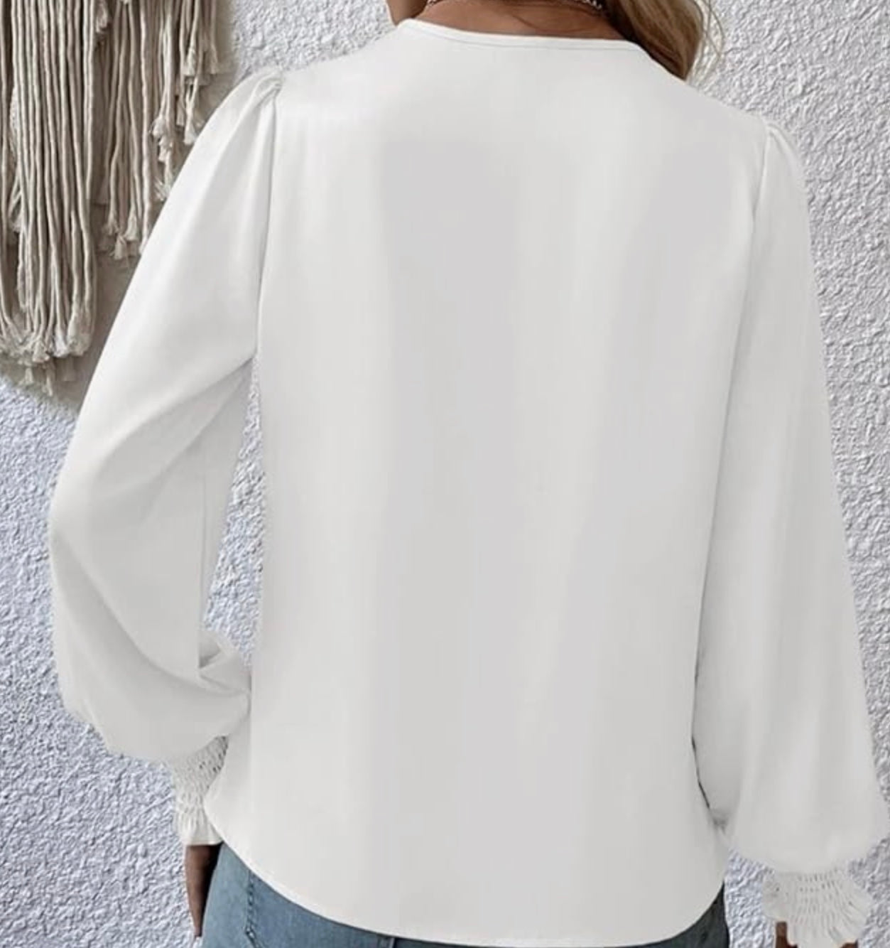 Diora - V-hals Blouse met Pofmouwen