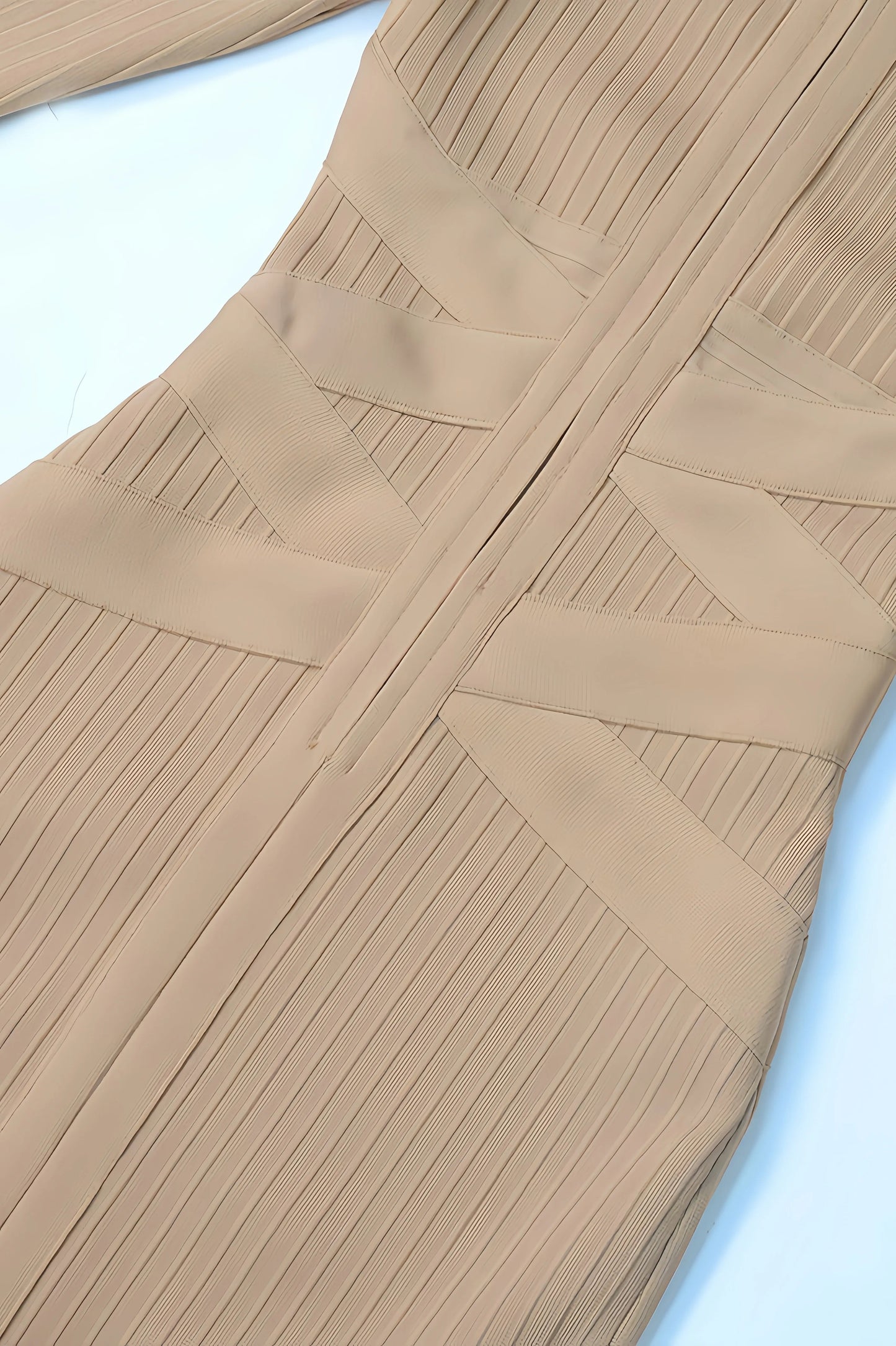 Elin - Stijlvolle Midi-Jurk met Opstaande Kraag