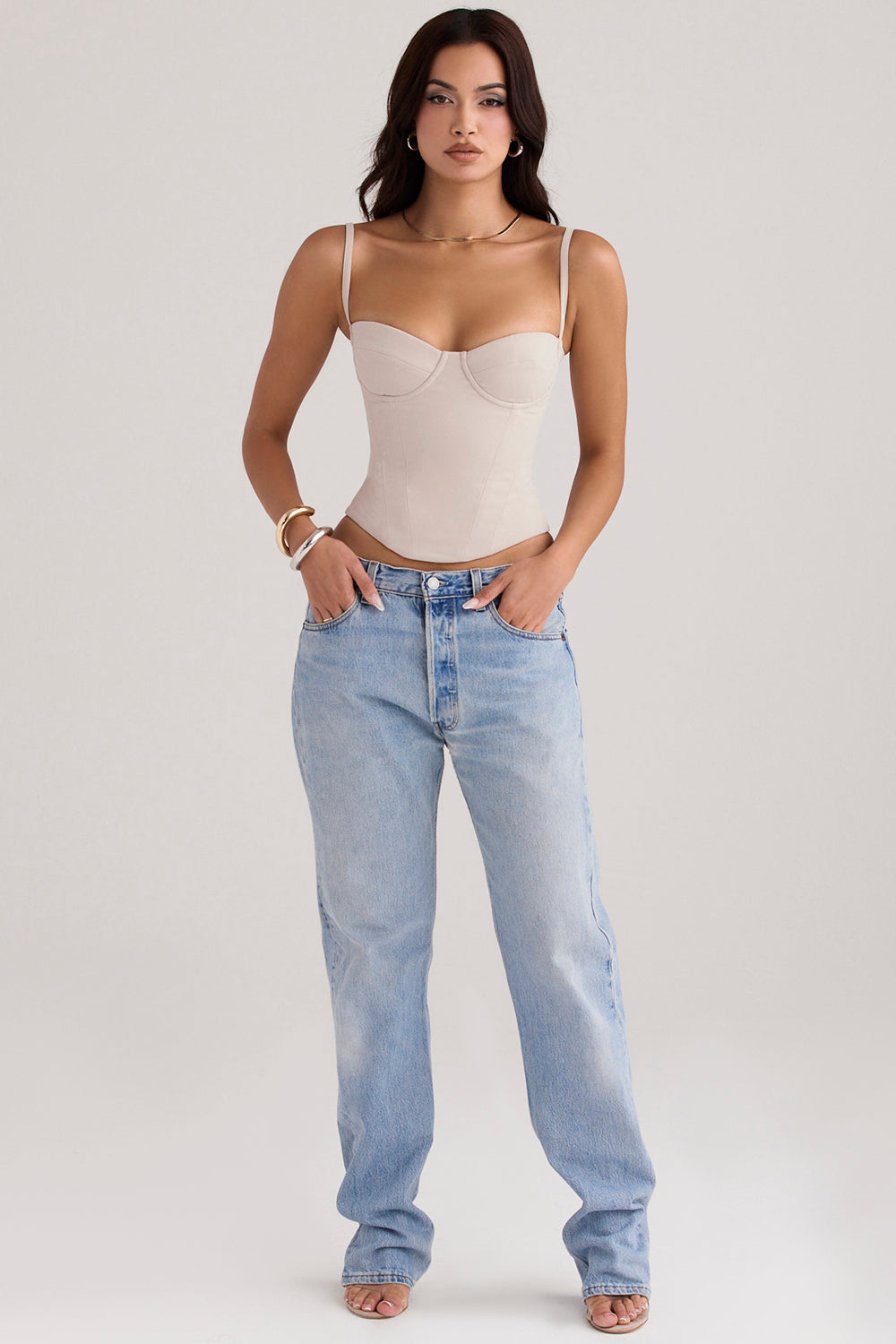 Helisanne - Oesterkleurig Korset met Beugeldesign