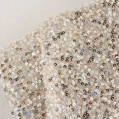 Vayenna – Schouder gewatteerde pailletten mini jurk