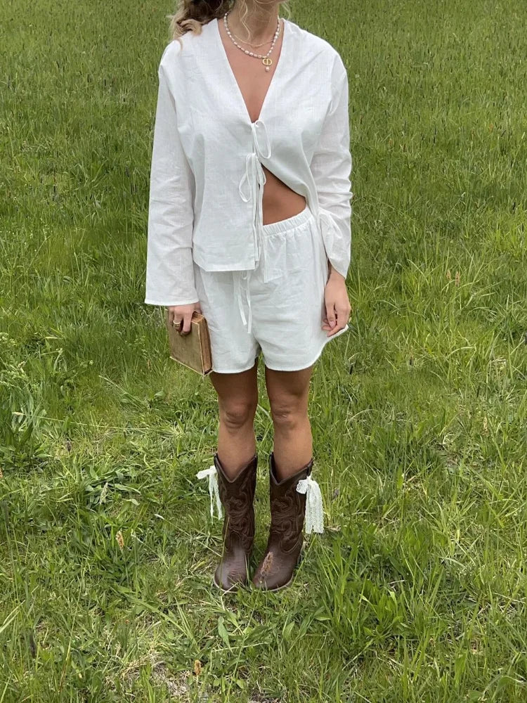 Giorgia - Stijlvolle Blouse met Vetersluiting en Lange Mouwen