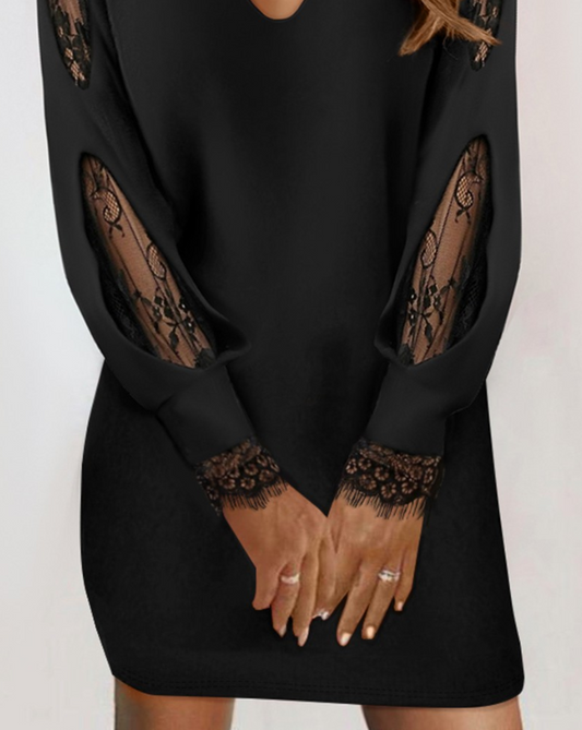 Katharina – Luchtige Korte Jurk met Kant