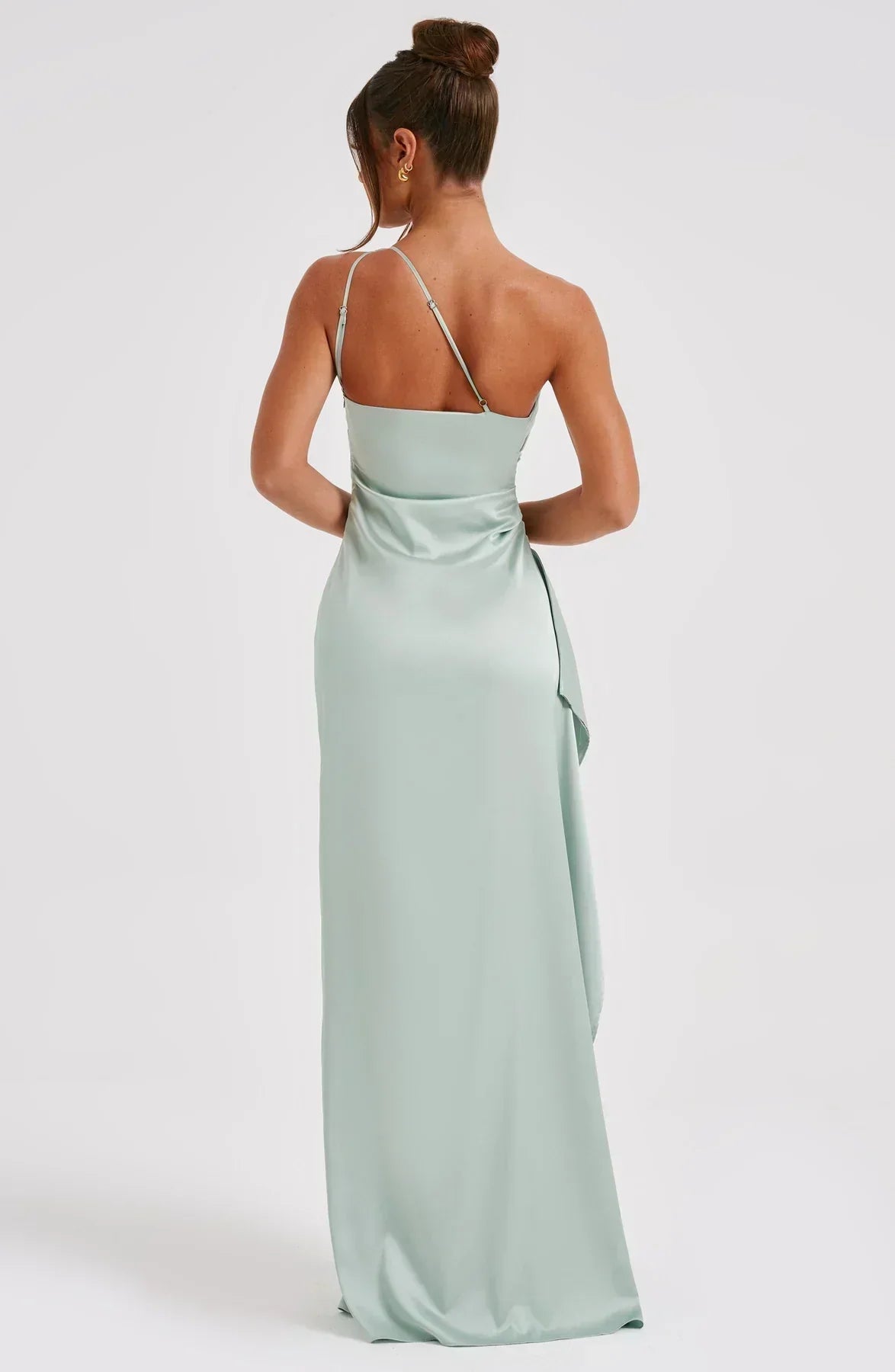 Elara - Luxe Satijnen One-Shoulder Splitjurk