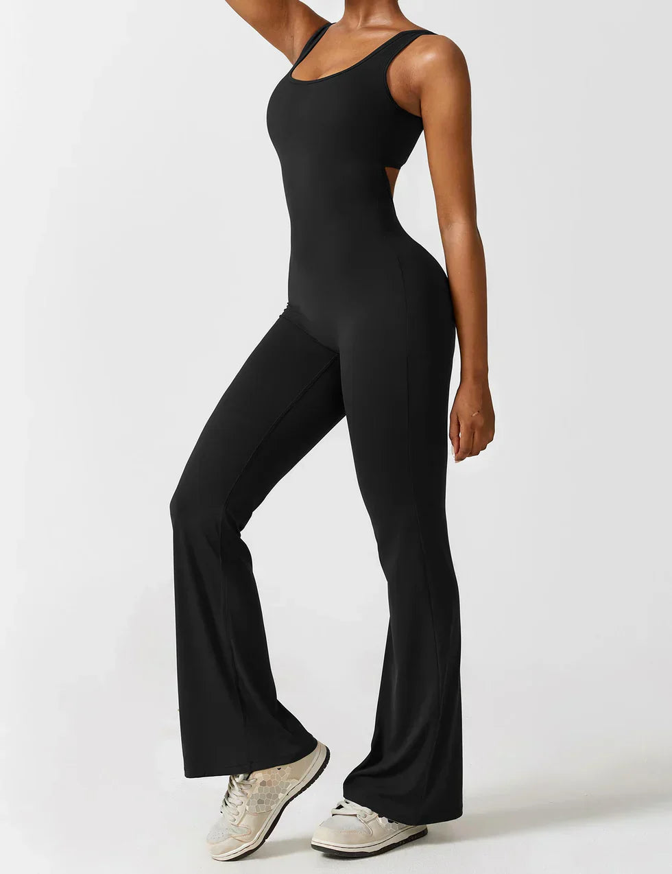Cath | Sculpting Flare Jumpsuit met Open Rug