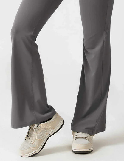 Cath | Sculpting Flare Jumpsuit met Open Rug