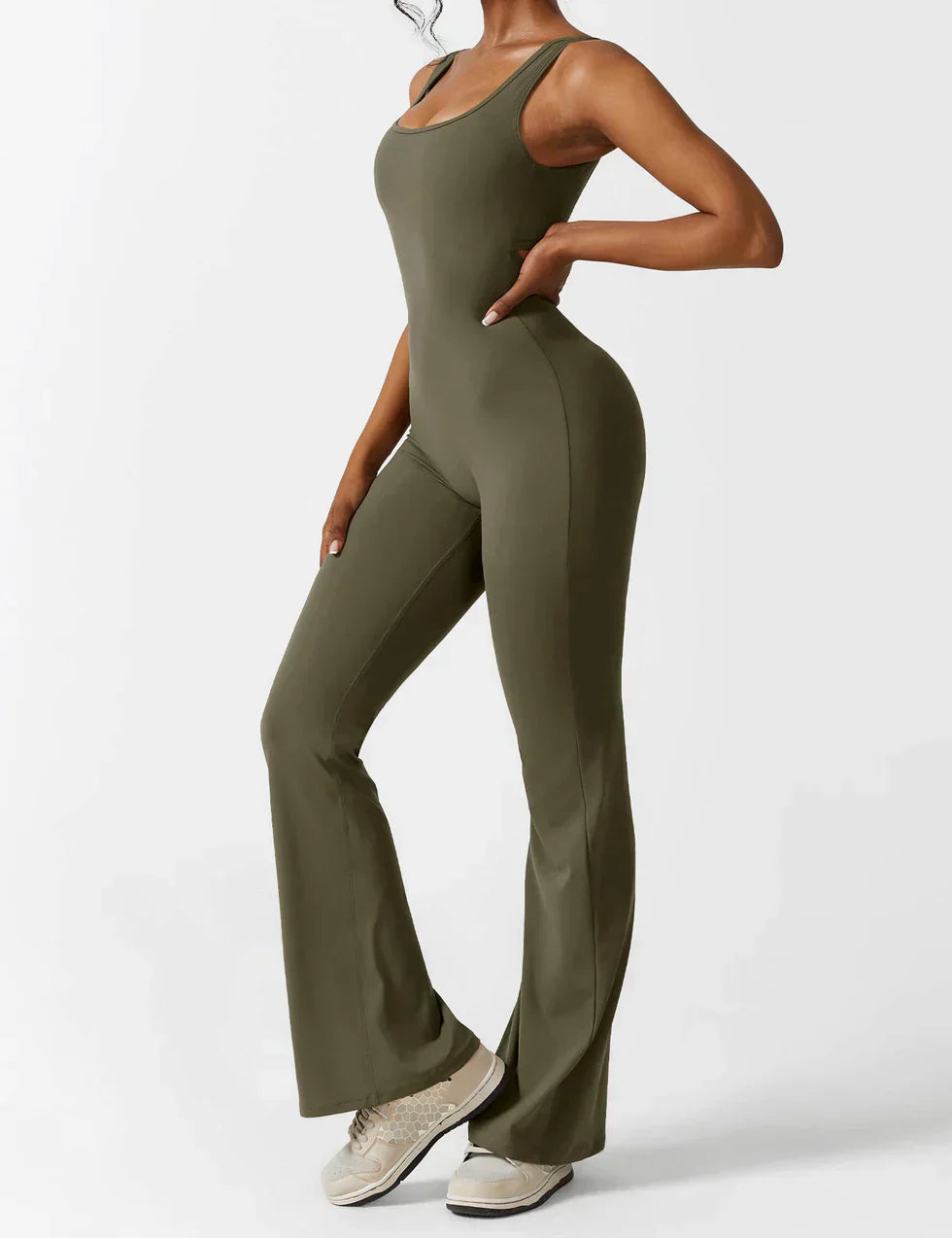 Cath | Sculpting Flare Jumpsuit met Open Rug