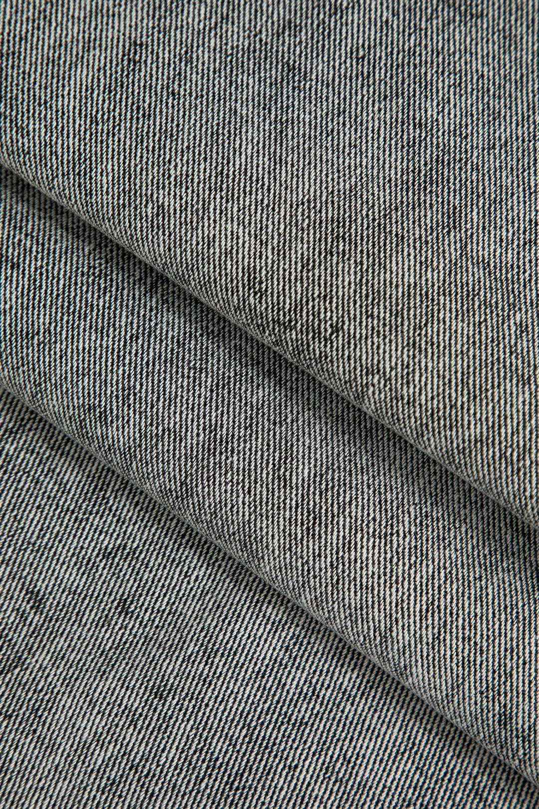 Lara | Broeken met wijde pijpen en asymmetrische details