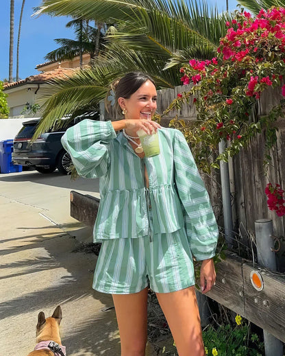 Lina - Casual Tweedelige Set met Losvallende Blouse en Short in Streepdesign