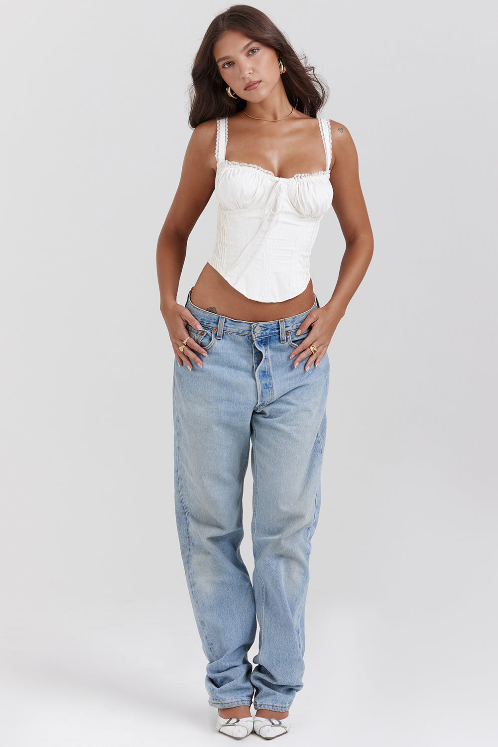 Helisara - Wit Kanten Korset met Romantische Details