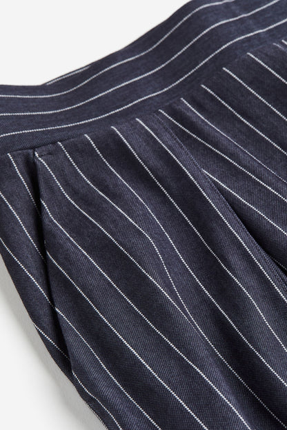 Luchtige damesbroek met wijde snit en plooien